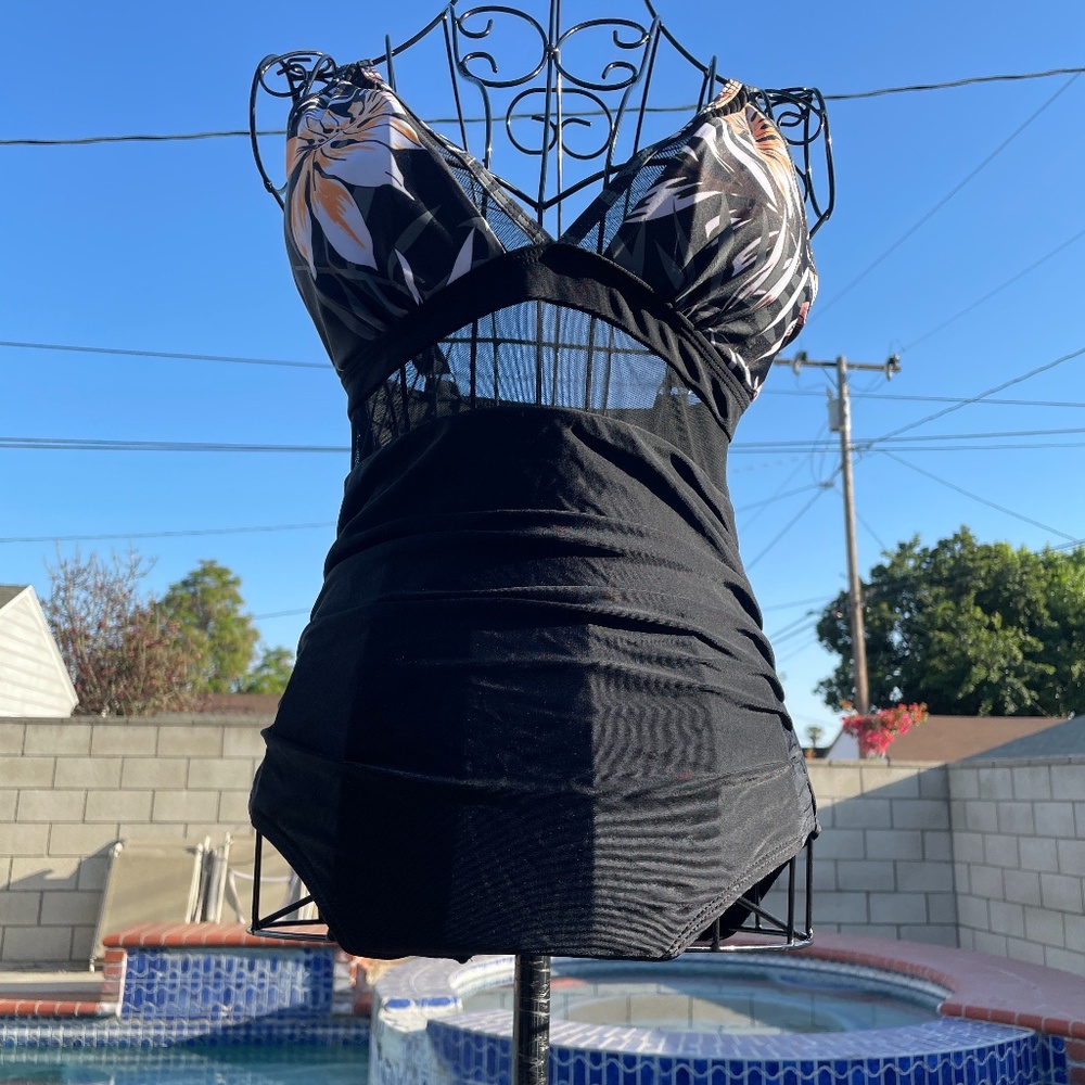 Black mesh & leaf print bathing suit NWOT